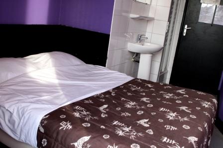 Peace and Love Hostel em Paris