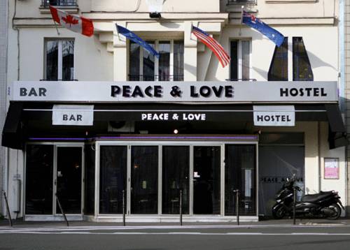 Peace and Love Hostel em Paris